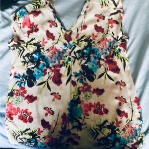 DR2 Floral Women's open V neck front and back